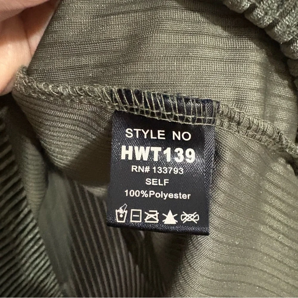 POL Green Velvet Ribbed Top - Picture 4 of 5